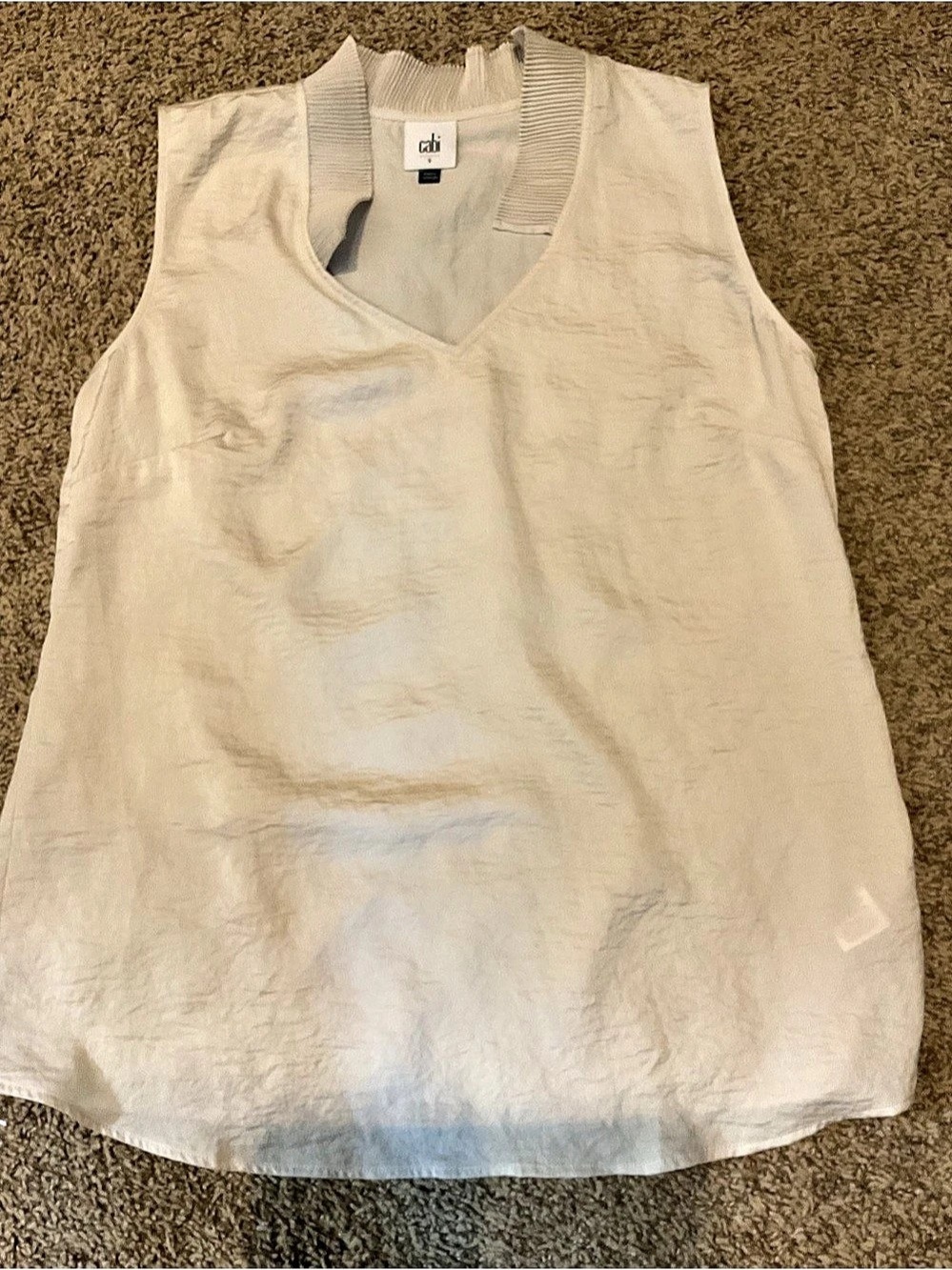 cabi Snapshot Top V-Neck Tank Top in Cream, Small